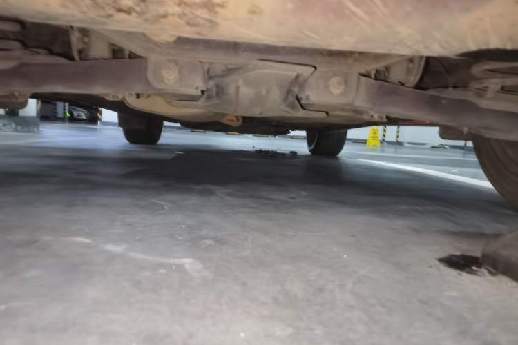 Used Lincoln MKC 2014 2.0T Two-Wheel Drive Deluxe Edition Chassis Rear