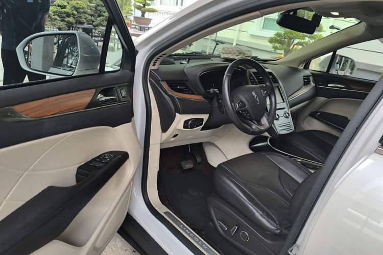 Used Lincoln MKC 2014 2.0T Four-Wheel Drive Luxury Edition Driver Seat