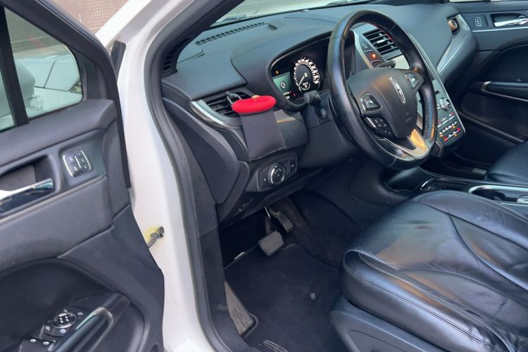 Used Lincoln MKC 2014 2.0T Two-Wheel Drive Deluxe Edition Driver Seat