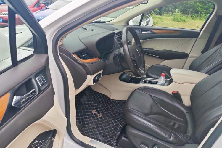 Used Lincoln MKC 2014 2.0T Two-Wheel-Drive Luxury Edition Driver Seat