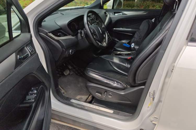 Used Lincoln MKC 2014 2.0T Two-Wheel Drive Deluxe Edition Driver Seat