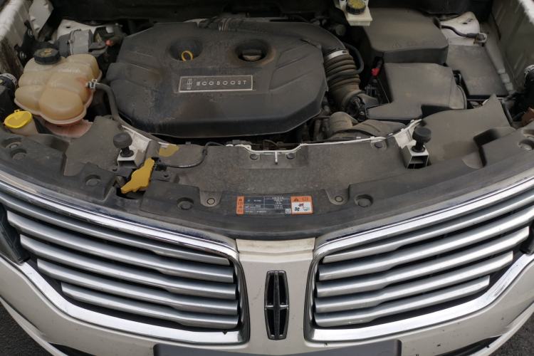 Used Lincoln MKC 2014 2.0T Two-Wheel-Drive Luxury Edition Engine Bay