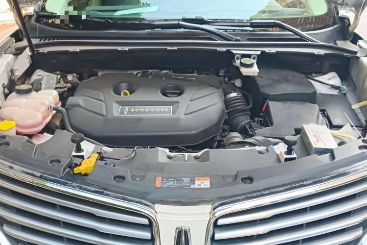 Used Lincoln MKC 2014 2.0T Four-Wheel Drive Luxury Edition Engine Bay