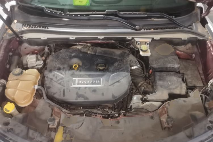 Used Lincoln MKC 2014 2.0T Two-Wheel Drive Deluxe Edition Engine Bay