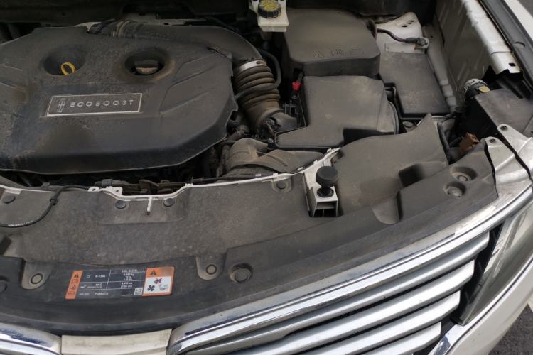 Used Lincoln MKC 2014 2.0T Two-Wheel-Drive Luxury Edition Engine Bay Left