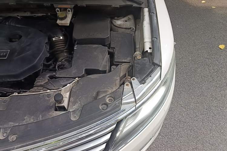 Used Lincoln MKC 2014 2.0T Four-Wheel Drive Luxury Edition Engine Bay Left