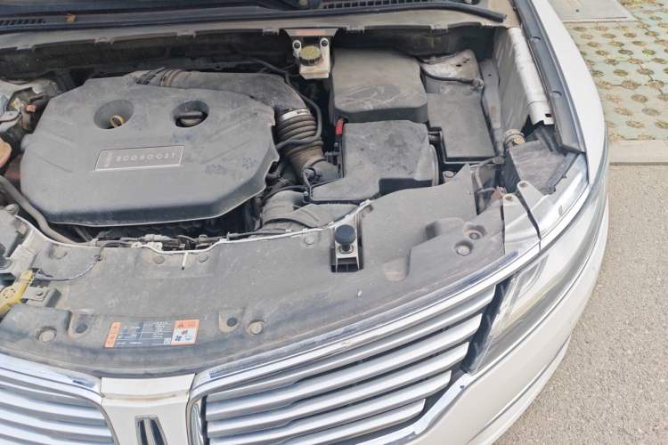 Used Lincoln MKC 2014 2.0T Four-Wheel Drive Prestige Edition Engine Bay Left