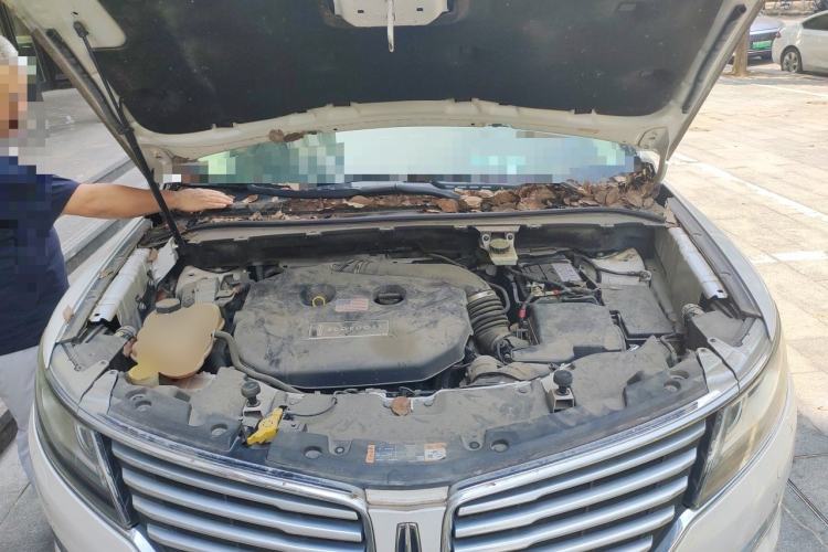 Used Lincoln MKC 2014 2.0T Two-Wheel-Drive Luxury Edition Engine Bay