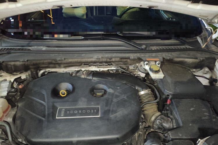 Used Lincoln MKC 2014 2.0T Two-Wheel Drive Deluxe Edition Engine Bay