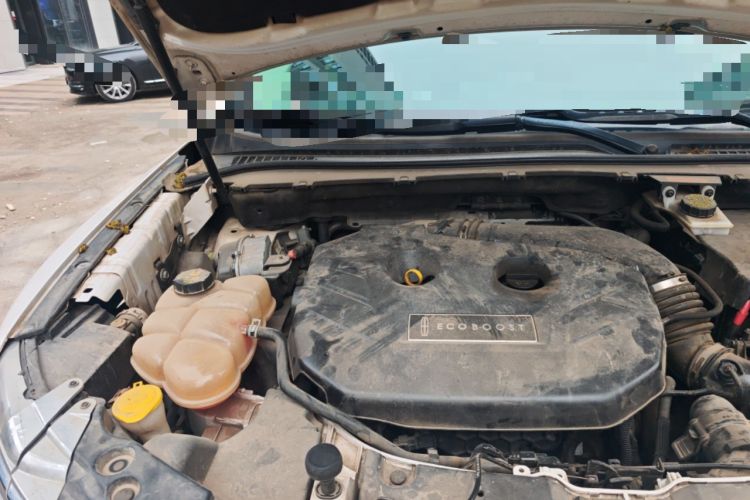 Used Lincoln MKC 2014 2.0T Four-Wheel Drive Prestige Edition Engine Bay Right