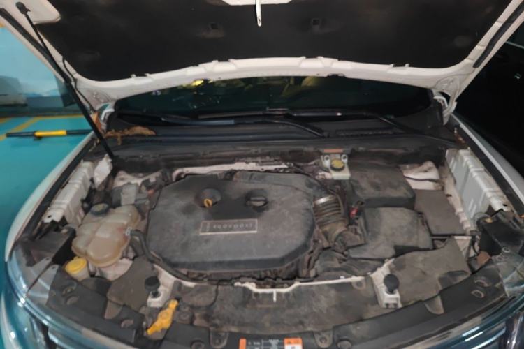 Used Lincoln MKC 2014 2.0T Two-Wheel Drive Deluxe Edition Engine Bay