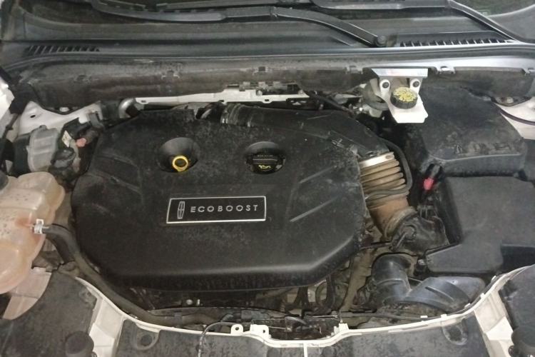 Used Lincoln MKC 2014 2.0T Two-Wheel Drive Deluxe Edition Engine Bay