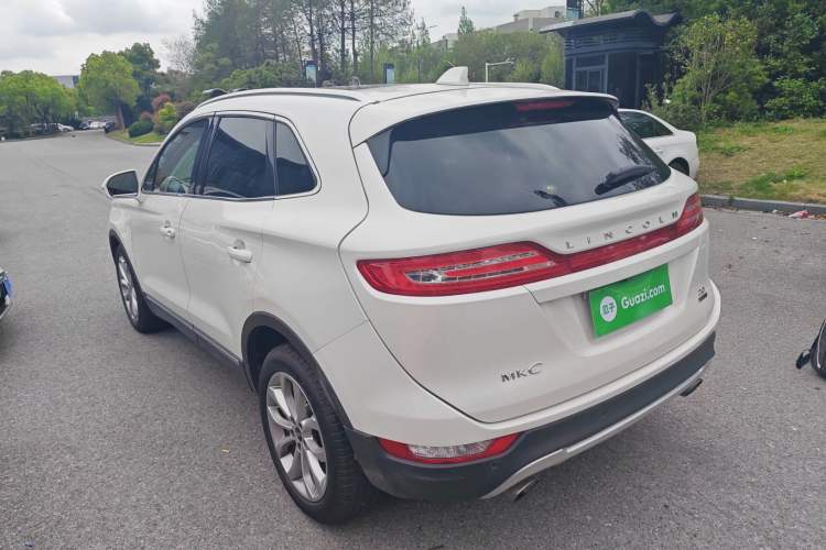 Used Lincoln MKC 2014 2.0T Two-Wheel-Drive Luxury Edition Exterior 2