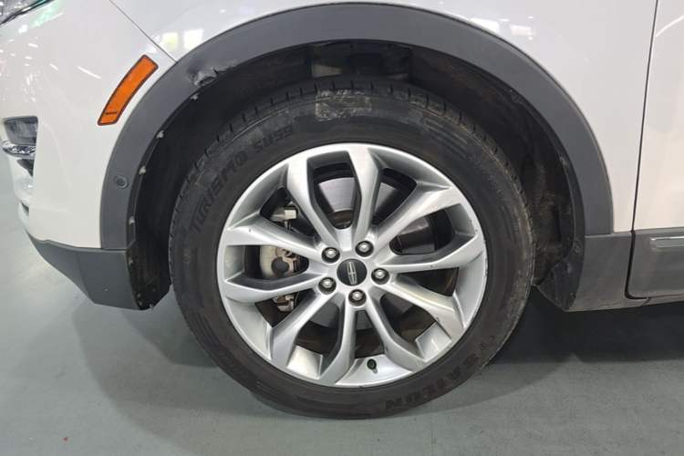 Used Lincoln MKC 2014 2.0T Two-Wheel-Drive Luxury Edition Exterior 4