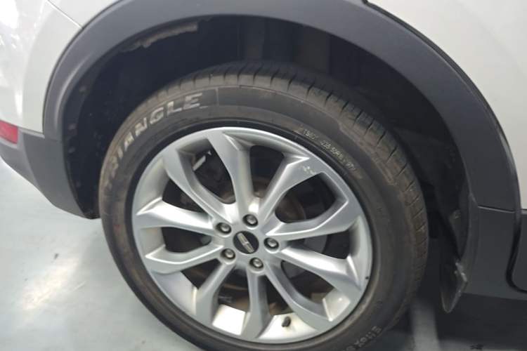 Used Lincoln MKC 2014 2.0T Two-Wheel-Drive Luxury Edition Exterior 5