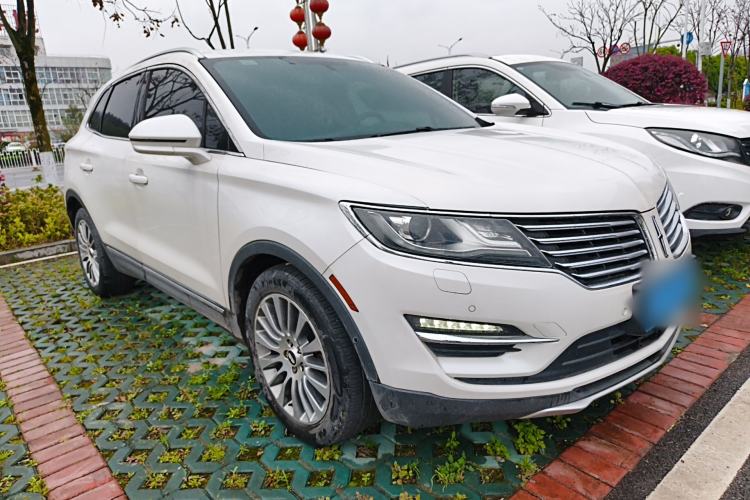 Used Lincoln MKC 2014 2.0T Four-Wheel Drive Luxury Edition Front Right 45 Deg