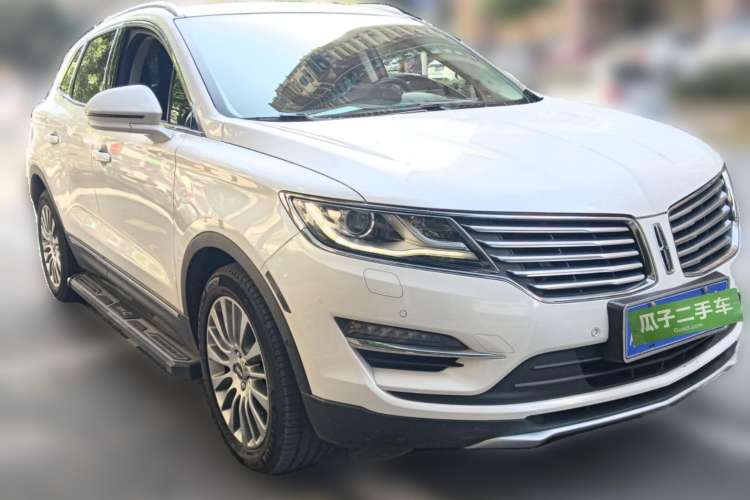 Used Lincoln MKC 2014 2.0T Four-Wheel Drive Luxury Edition Front Right 45 Deg