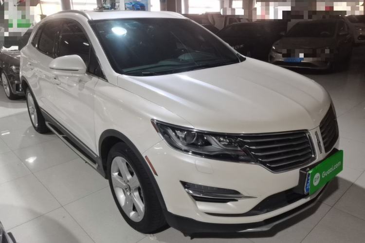 Used Lincoln MKC 2014 2.0T Two-Wheel Drive Deluxe Edition Front Right 45 Deg