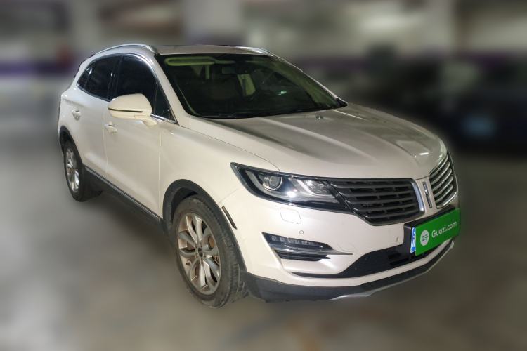 Used Lincoln MKC 2014 2.0T Two-Wheel-Drive Luxury Edition Front Right 45 Deg