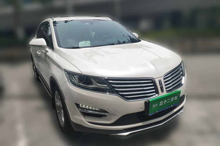 Used Lincoln MKC 2014 2.0T Two-Wheel-Drive Luxury Edition Front Right 45 Deg