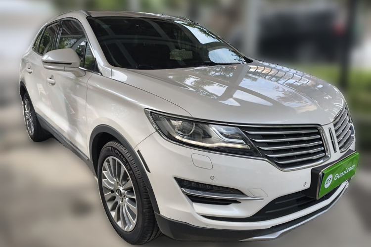 Used Lincoln MKC 2014 2.0T Four-Wheel Drive Luxury Edition Front Right 45 Deg
