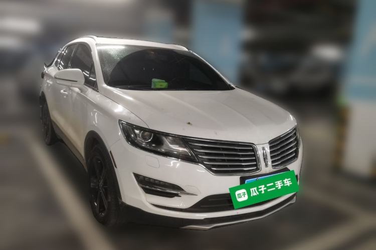 Used Lincoln MKC 2014 2.0T Two-Wheel Drive Deluxe Edition Front Right 45 Deg