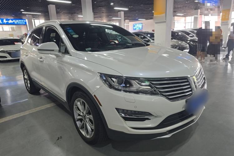 Used Lincoln MKC 2014 2.0T Two-Wheel-Drive Luxury Edition Front Right 45 Deg