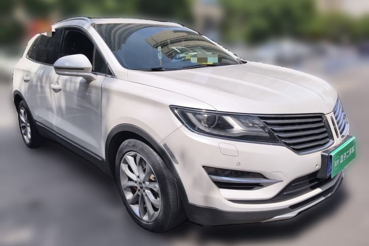 Used Lincoln MKC 2014 2.0T Two-Wheel-Drive Luxury Edition Front Right 45 Deg