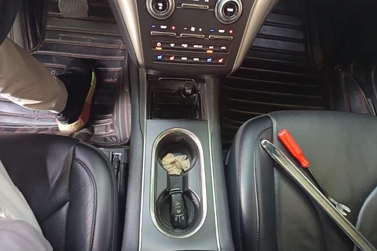 Used Lincoln MKC 2014 2.0T Four-Wheel Drive Luxury Edition Gear Lever
