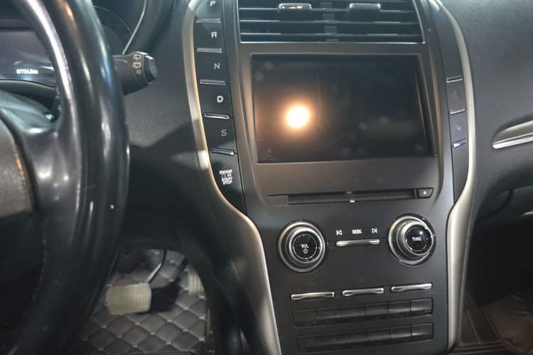 Used Lincoln MKC 2014 2.0T Two-Wheel-Drive Luxury Edition Gear Lever