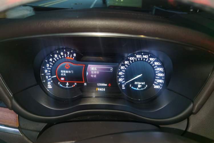 Used Lincoln MKC 2014 2.0T Two-Wheel-Drive Luxury Edition Instrument Cluster