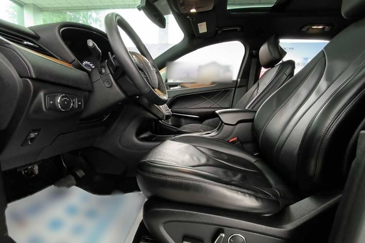 Used Lincoln MKC 2014 2.0T Two-Wheel-Drive Luxury Edition Interior 1