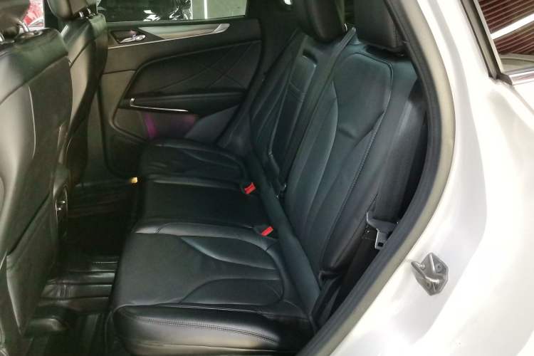 Used Lincoln MKC 2014 2.0T Two-Wheel-Drive Luxury Edition Interior 1
