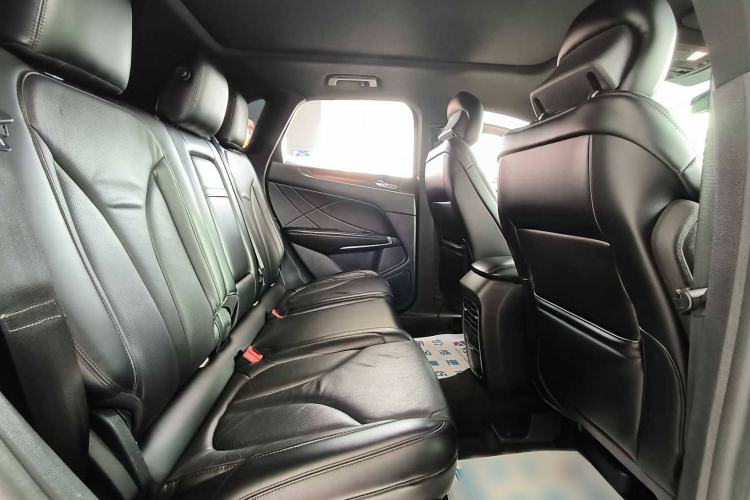 Used Lincoln MKC 2014 2.0T Two-Wheel-Drive Luxury Edition Interior 5