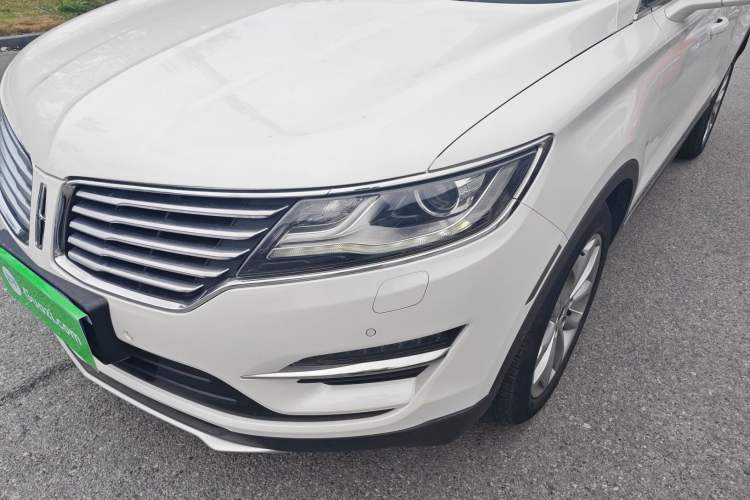 Used Lincoln MKC 2014 2.0T Two-Wheel-Drive Luxury Edition Left Front Headlight