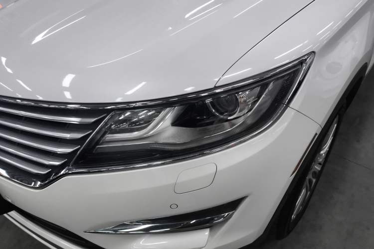 Used Lincoln MKC 2014 2.0T Four-Wheel Drive Luxury Edition Left Front Headlight