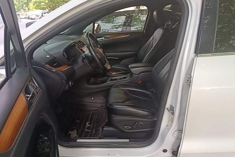 Used Lincoln MKC 2014 2.0T Four-Wheel Drive Luxury Edition Left Front Seat