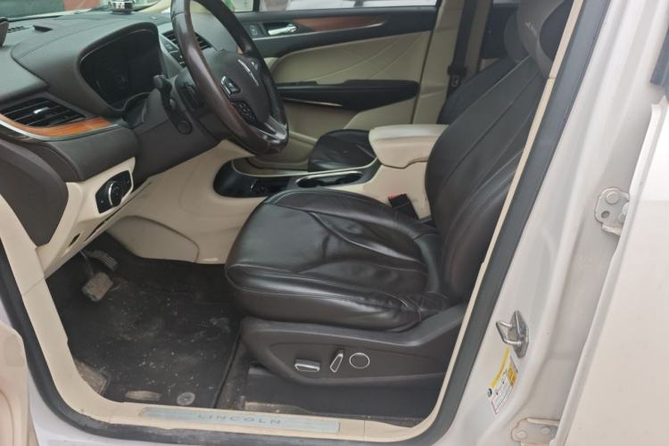 Used Lincoln MKC 2014 2.0T Two-Wheel-Drive Luxury Edition Left Front Seat