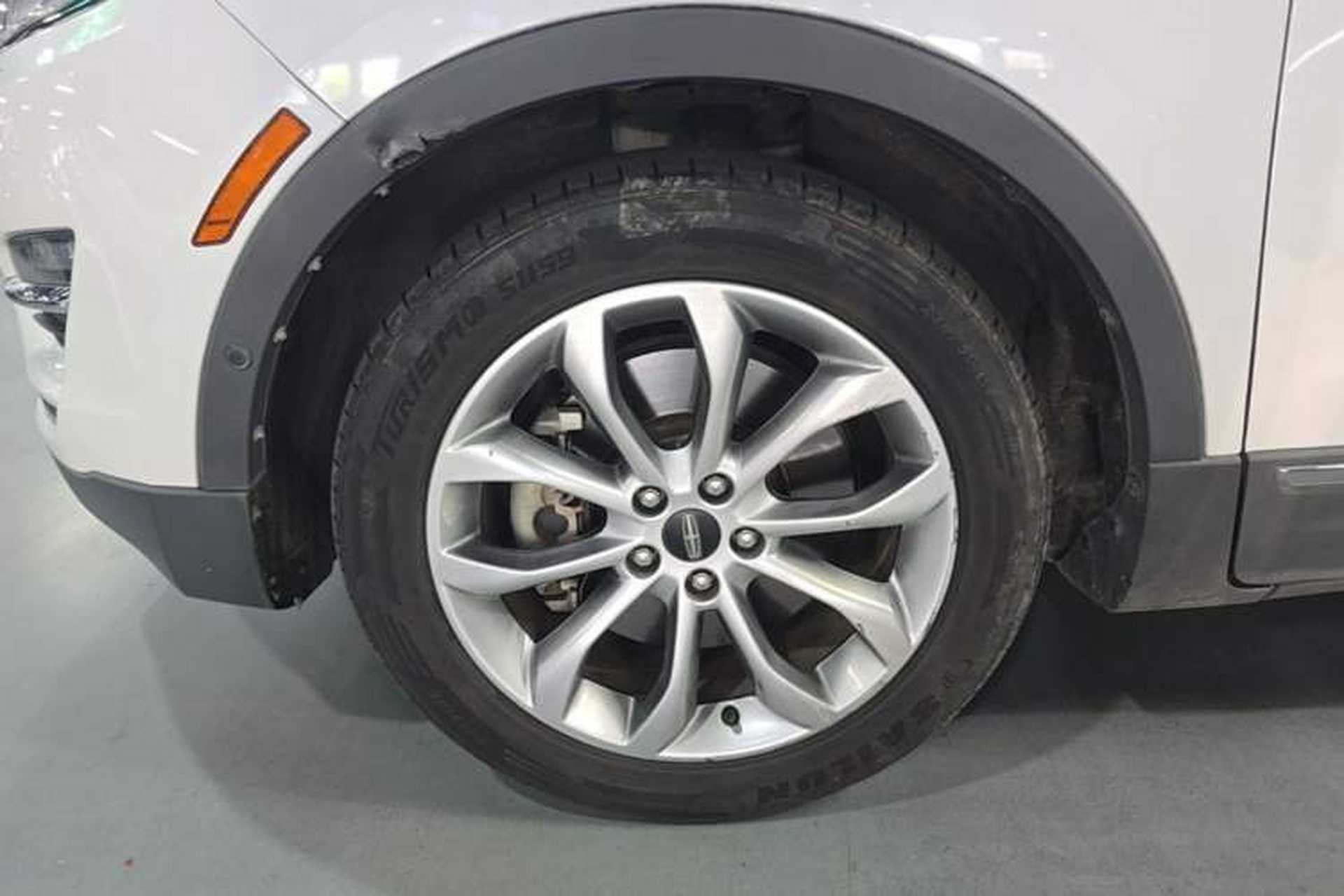 Used Lincoln MKC 2014 2.0T Two-Wheel-Drive Luxury Edition Left Front Wheel Hub