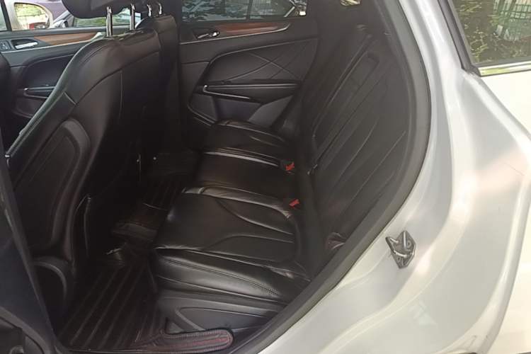 Used Lincoln MKC 2014 2.0T Four-Wheel Drive Luxury Edition Left Rear Seat