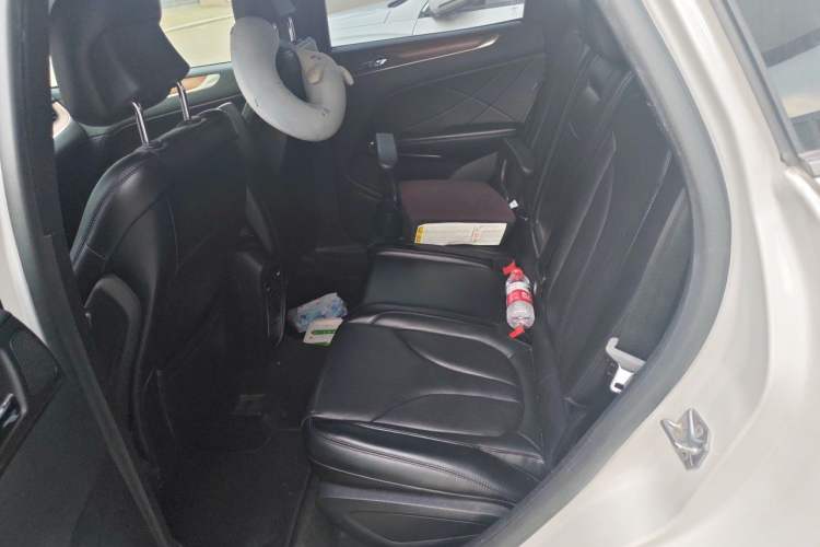 Used Lincoln MKC 2014 2.0T Four-Wheel Drive Prestige Edition Left Rear Seat