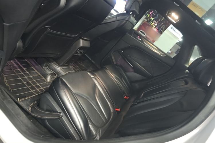 Used Lincoln MKC 2014 2.0T Two-Wheel-Drive Luxury Edition Left Rear Seat