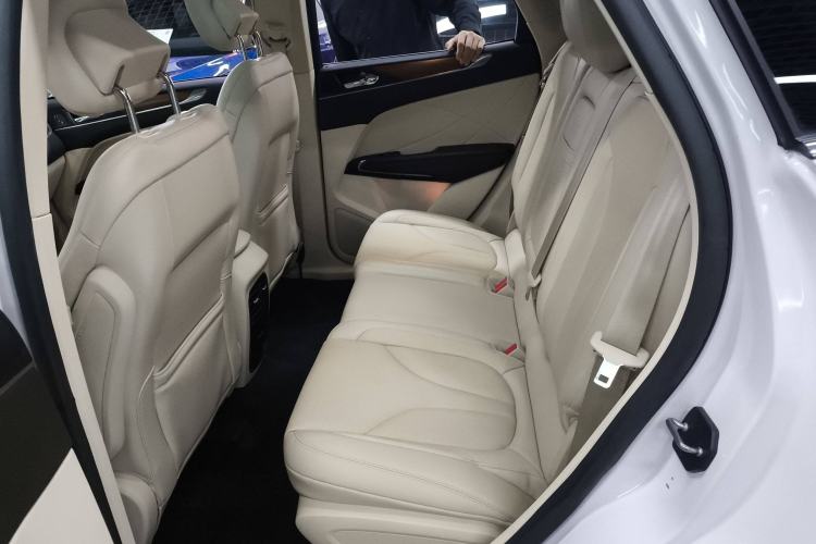 Used Lincoln MKC 2014 2.0T Four-Wheel Drive Luxury Edition Left Rear Seat