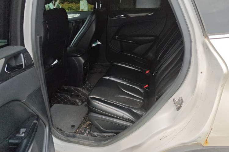Used Lincoln MKC 2014 2.0T Two-Wheel Drive Deluxe Edition Left Rear Seat