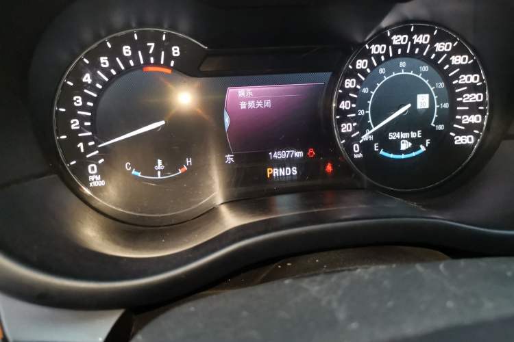 Used Lincoln MKC 2014 2.0T Two-Wheel-Drive Luxury Edition Odometer Close Up