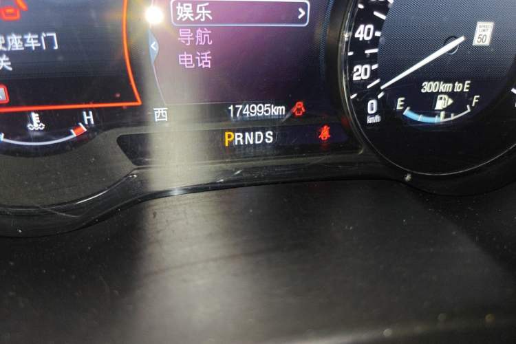 Used Lincoln MKC 2014 2.0T Four-Wheel Drive Luxury Edition Odometer Close Up