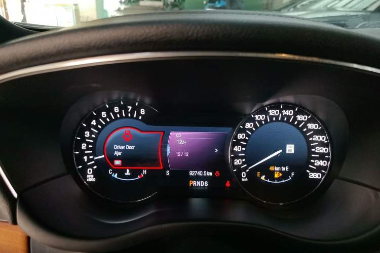 Used Lincoln MKC 2014 2.0T Four-Wheel Drive Luxury Edition Odometer Close Up