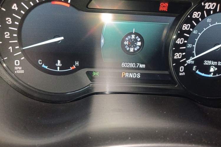 Used Lincoln MKC 2014 2.0T Two-Wheel Drive Deluxe Edition Odometer Close Up