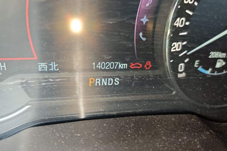 Used Lincoln MKC 2014 2.0T Two-Wheel Drive Deluxe Edition Odometer Close Up