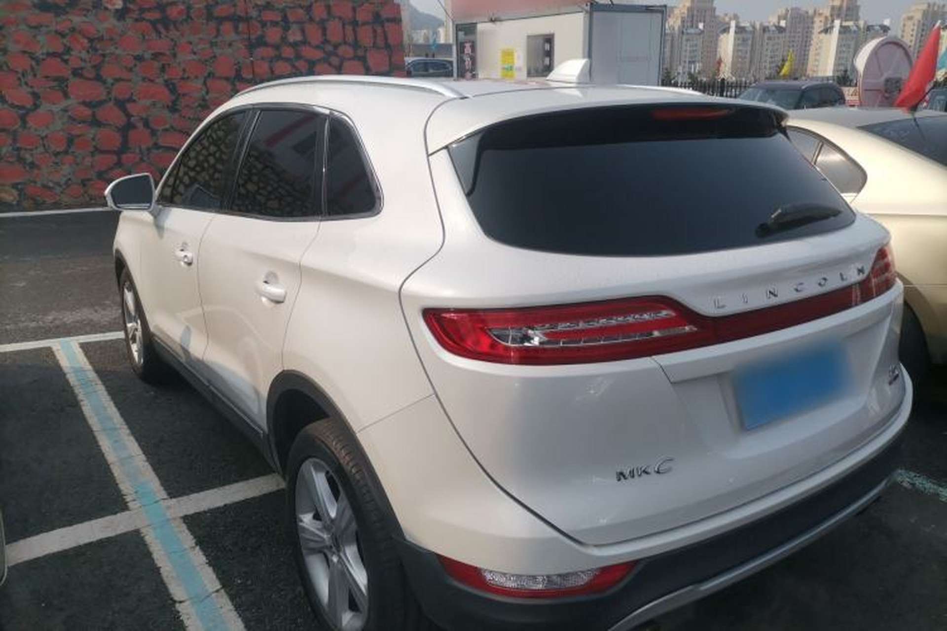 Used Lincoln MKC 2014 2.0T Two-Wheel Drive Deluxe Edition Rear Left 45 Deg